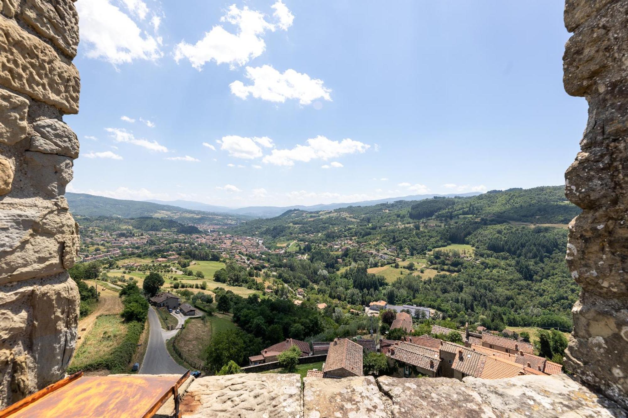 הוילה פרטוווקיו Castello E Borgo Di Porciano מראה חיצוני תמונה